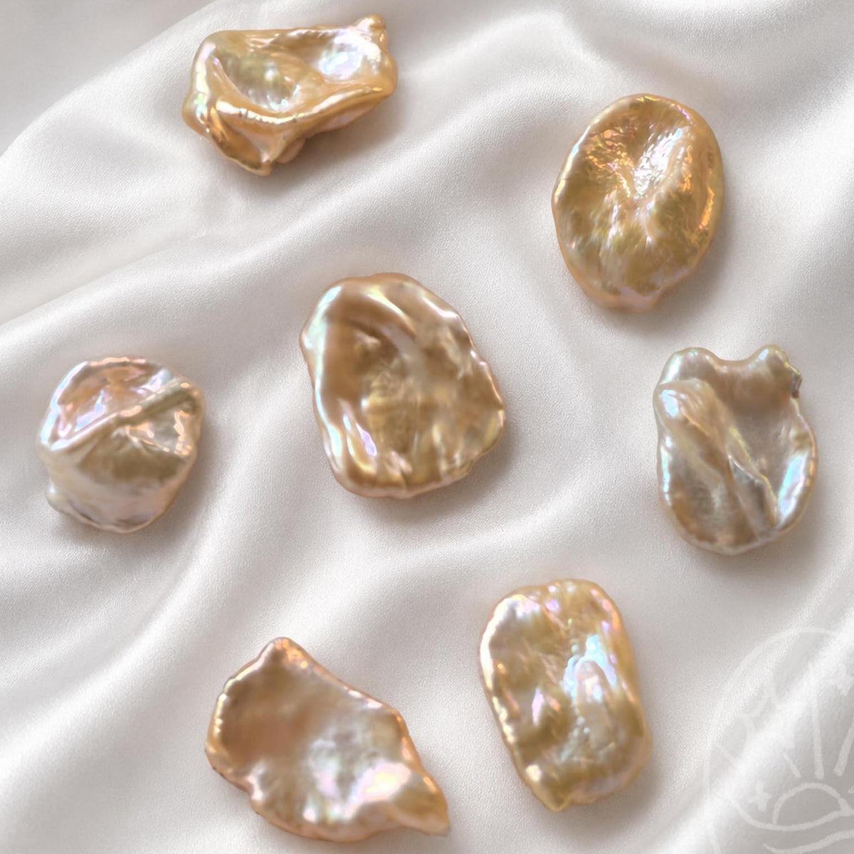 Bloom Petal Pearl【1pc 17mm+ Big Petal Pearl】(Only 2 left)