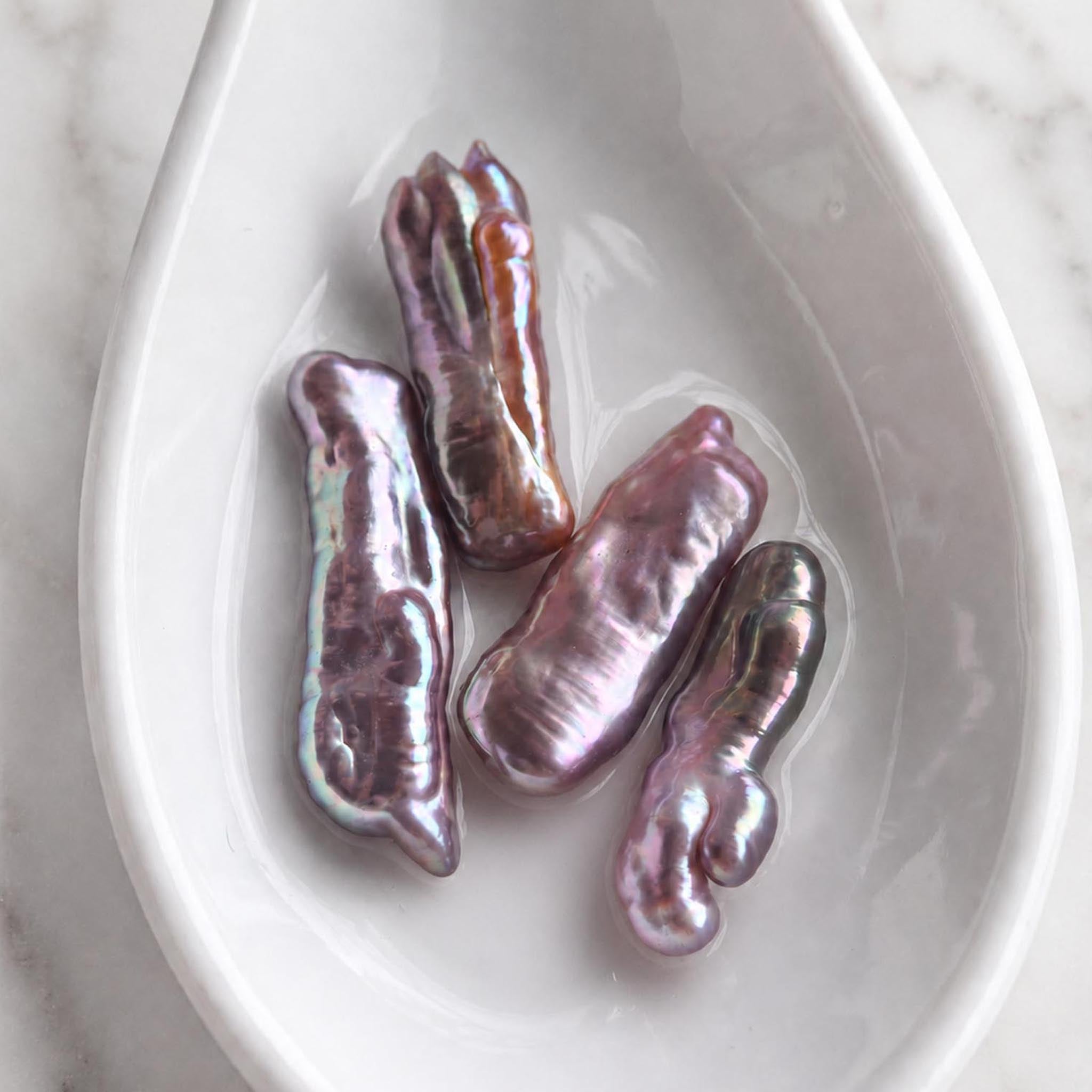 Eclipse Keshi Clam (3~4 Eclipse Keshi Pearl)