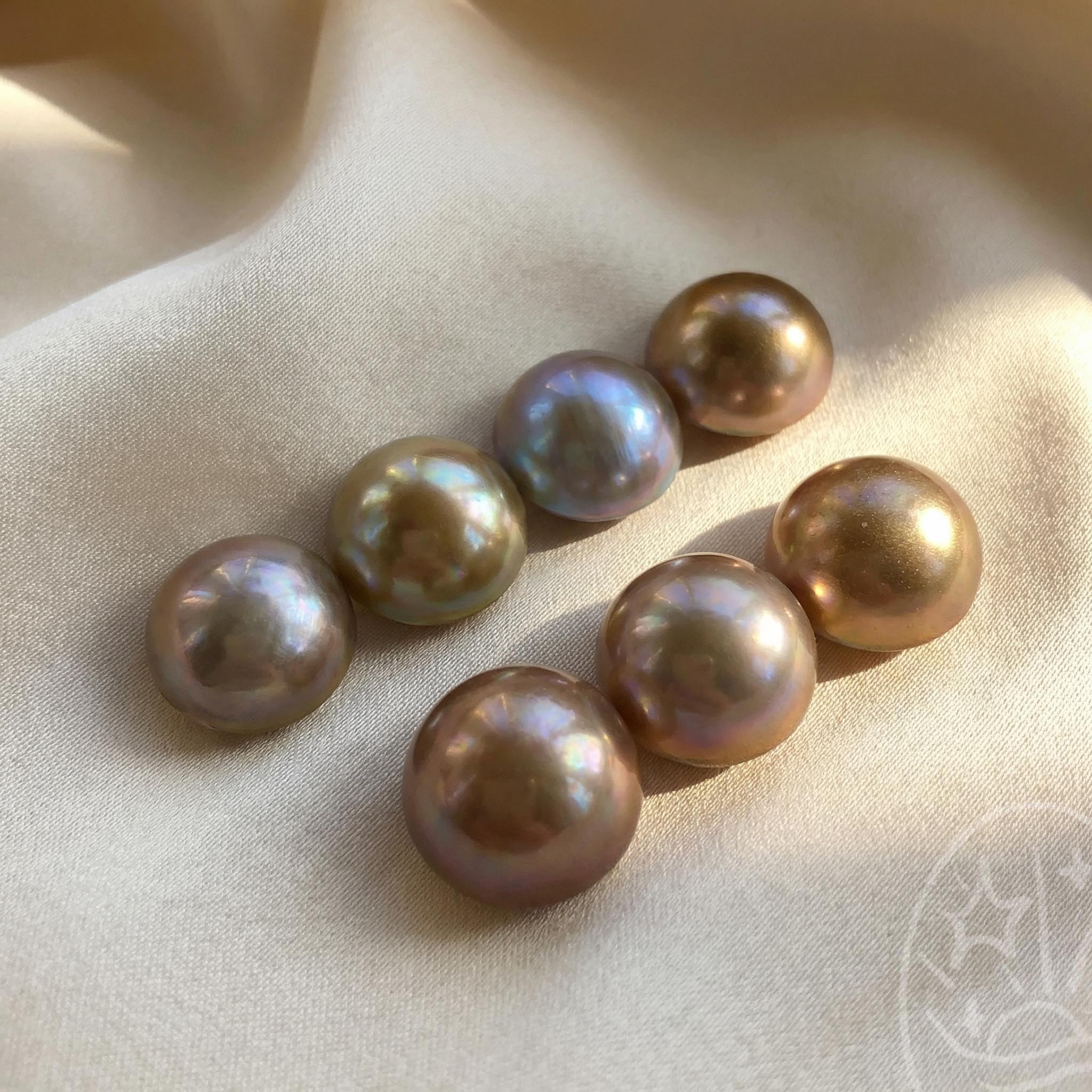 Glow Luna Mabe Pearl