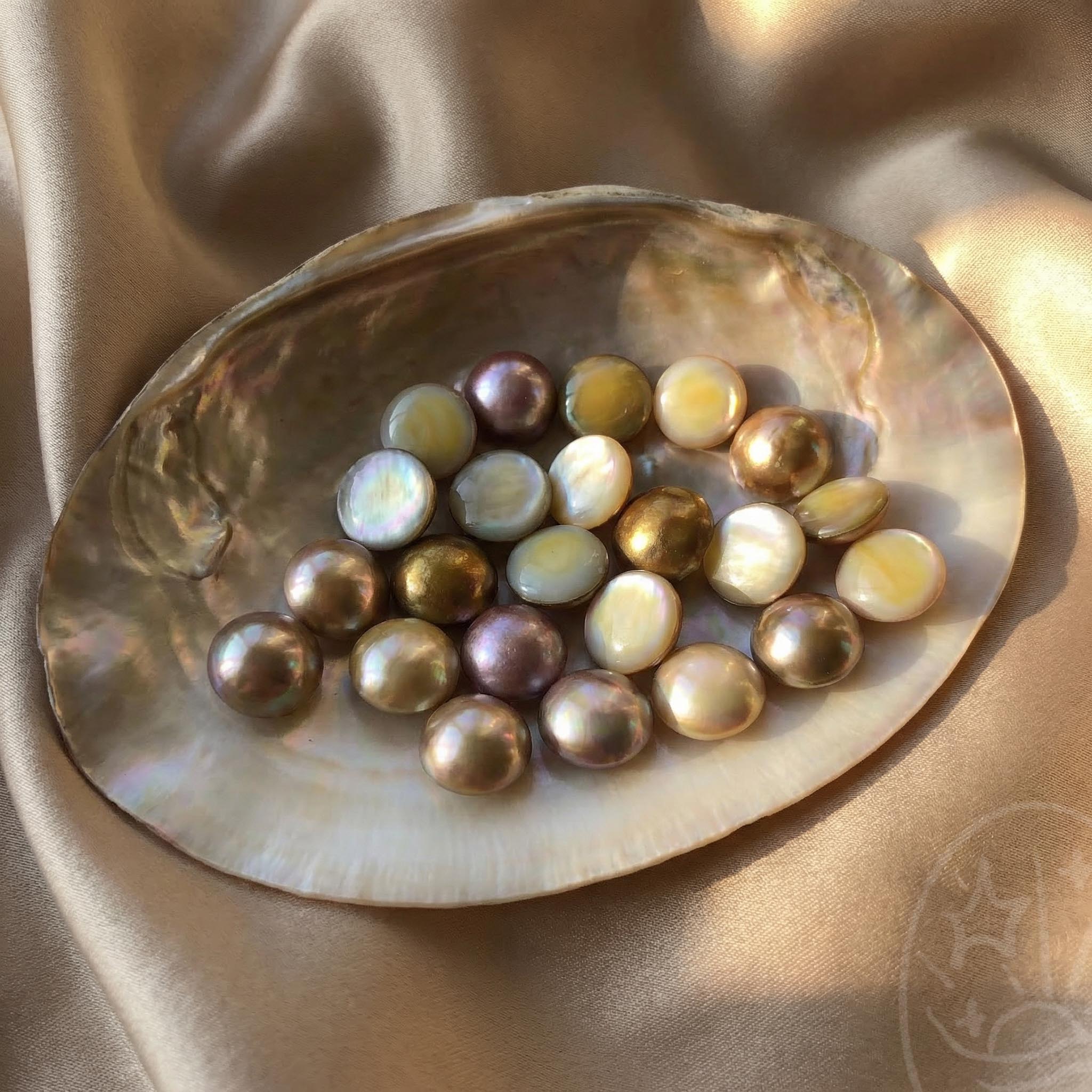 Glow Luna Mabe Pearl