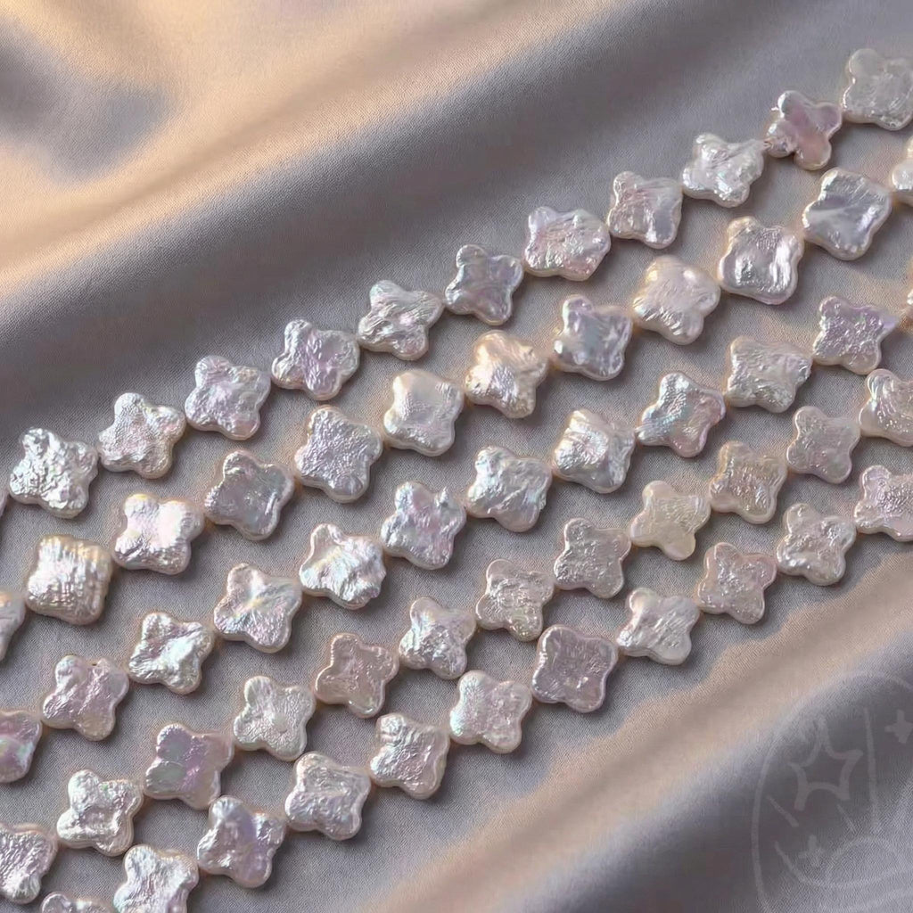 Halo Clover Shape Pearl Strand (20 pcs, 9–10mm, Full Drill)