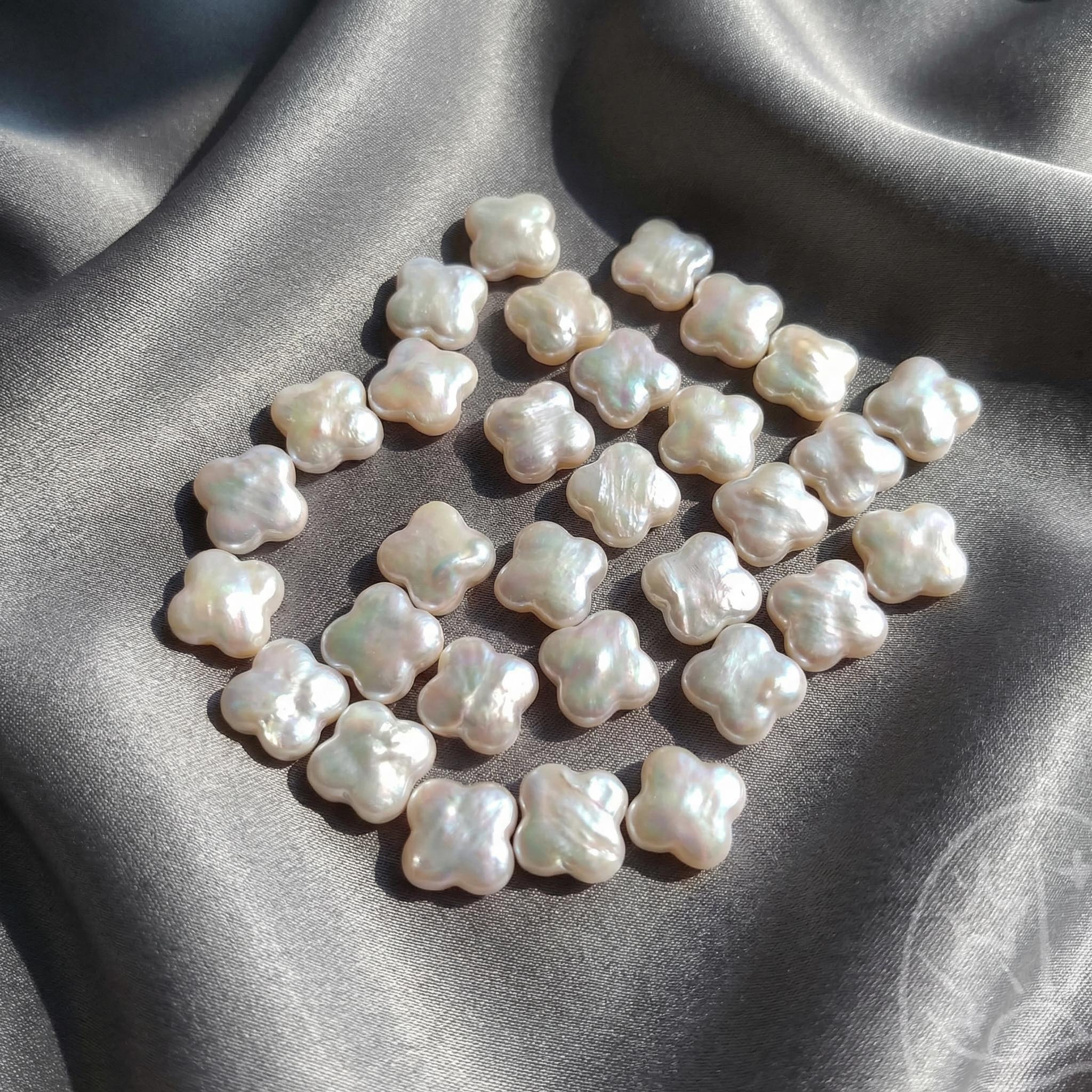 Halo Clover Shape Pearl