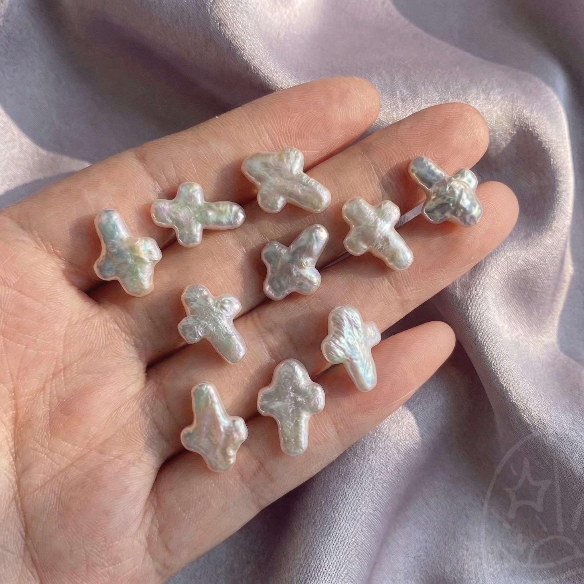 Halo Cross Shape Pearl Small