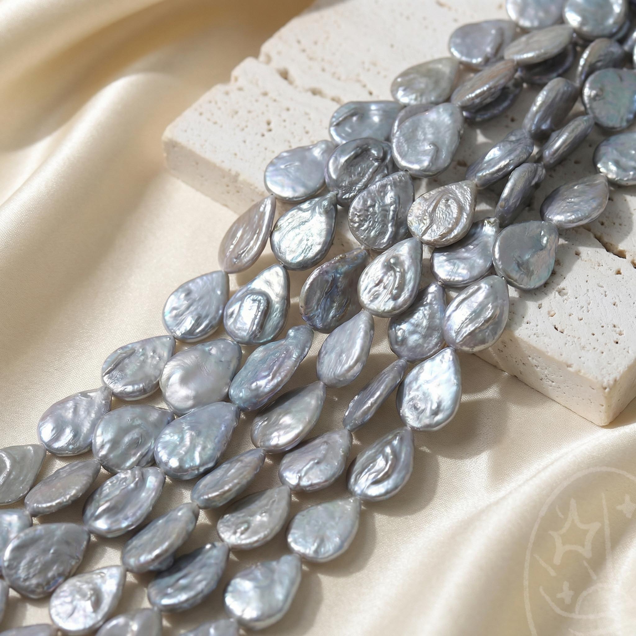 Halo Teardrop Shape Pearl Strand (20 pcs, 14–18mm, Full Drill)