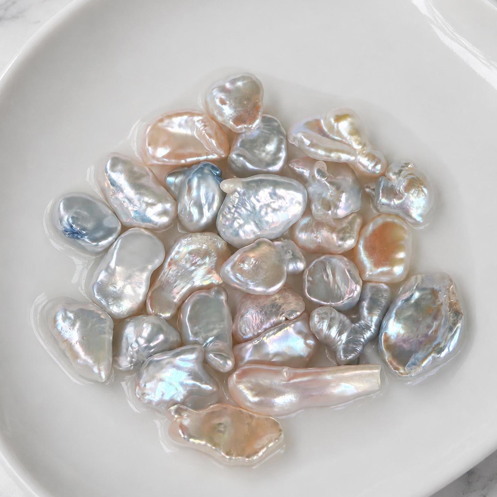 Halo Keshi Clam (6–8 Halo Keshi Pearls)