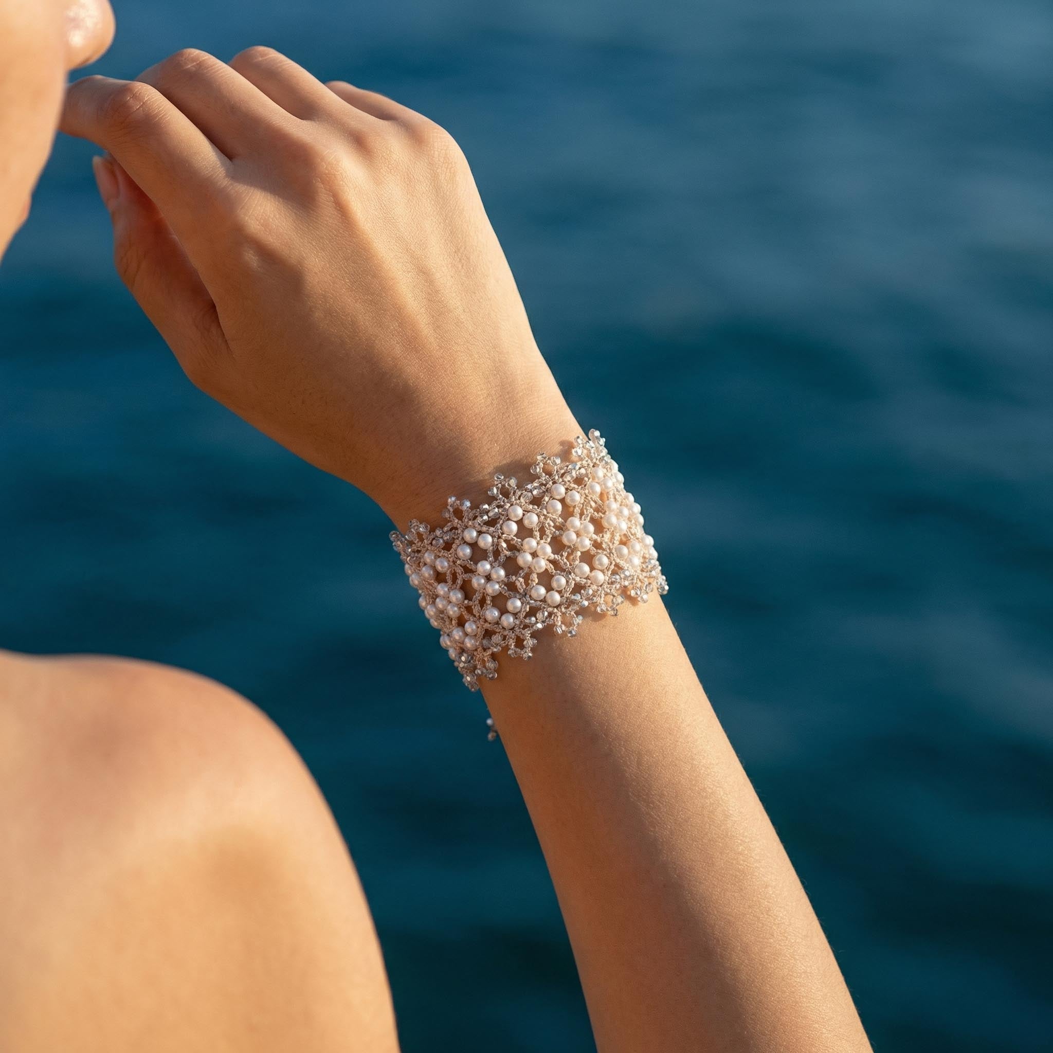 Roselight Weave Bracelet
